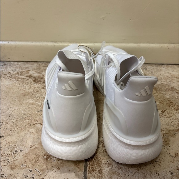 Adidas Ultraboost 5 Running Shoes Triple White Mens Size 15 New ID8813